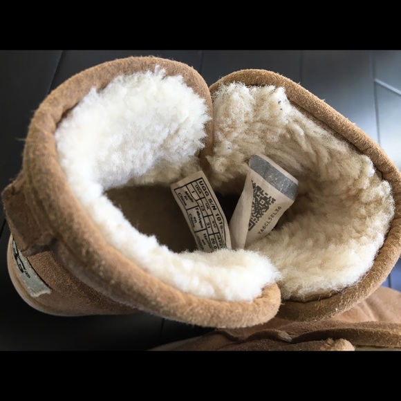 Girls UGG Katalina wedge boot. - Picture 2 of 2